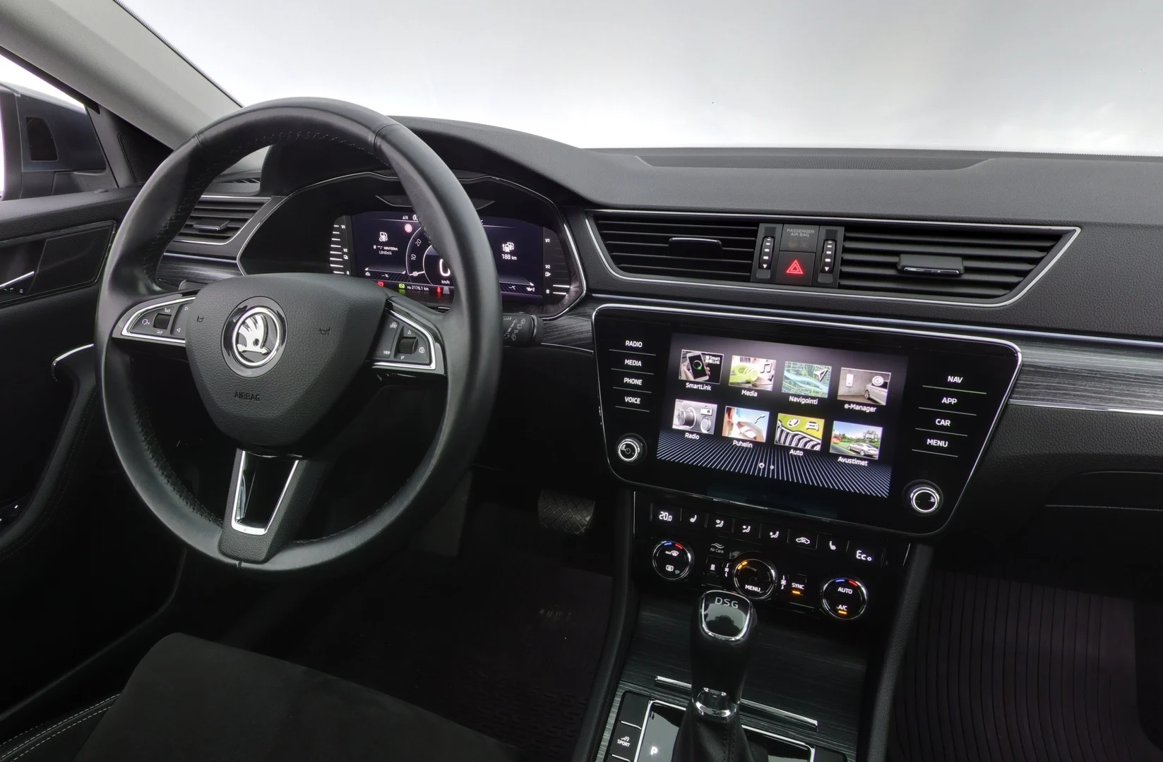 Car Image - 7AMkuqcvSY9Uqzqf9McnNr