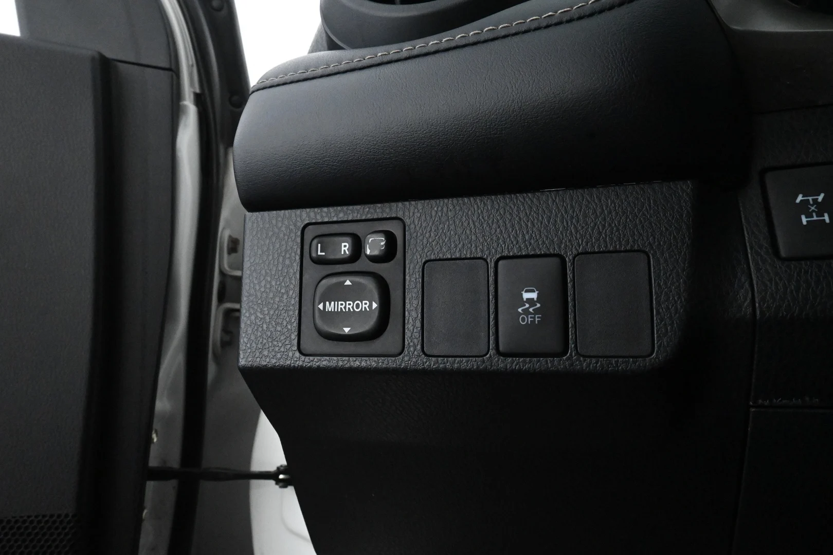 Car Image - 1XOsB2JFTyRvVx9mcamr8T