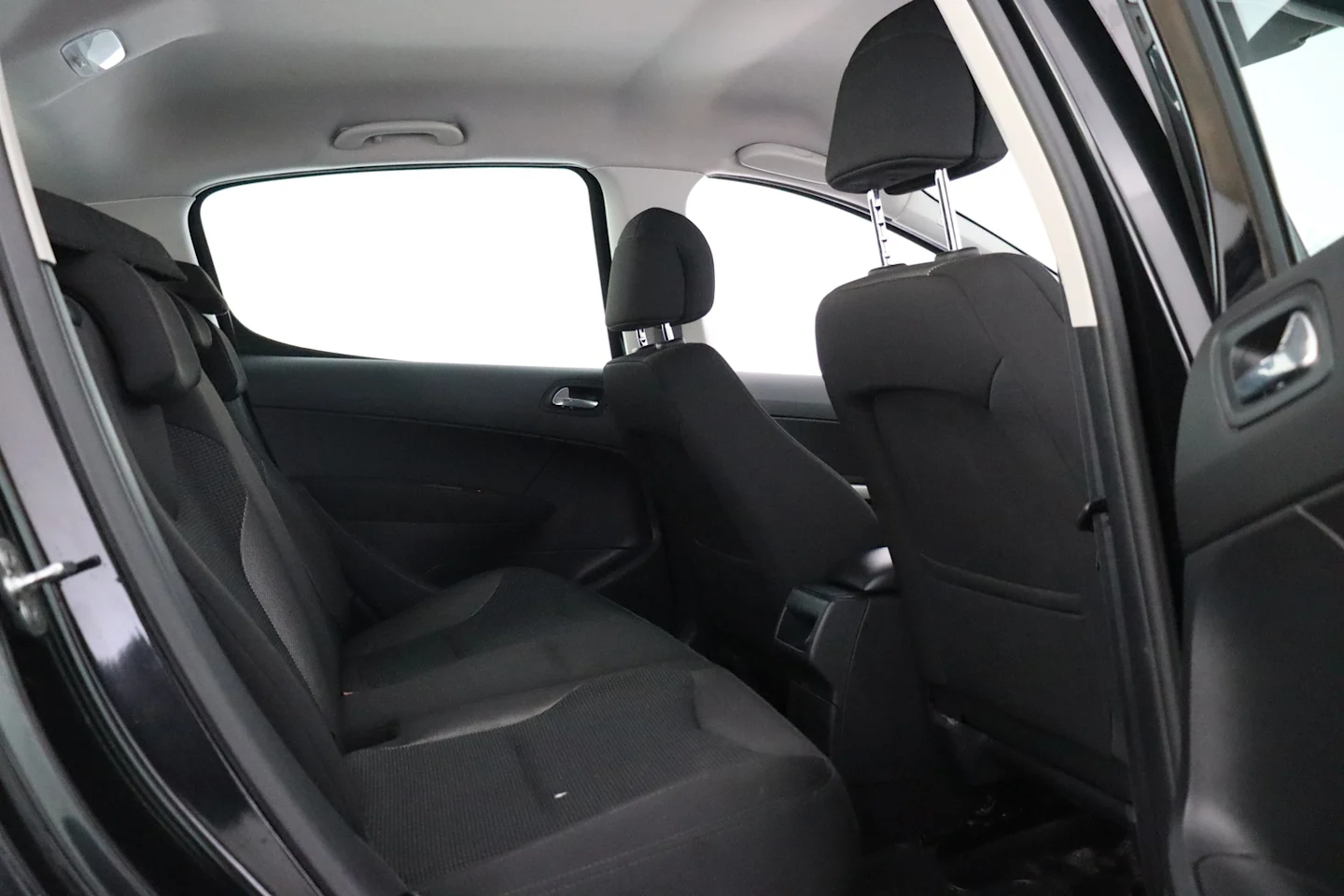 Car Image - 3tJnTDdvARh44gy9Vi4dfJ
