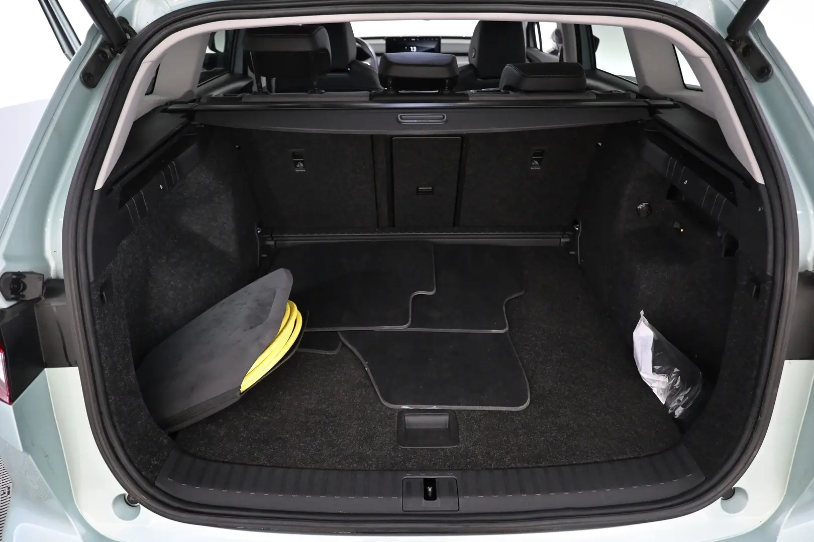 Car Image - TdXmtD8o5VZ0e3lbEPxZ3