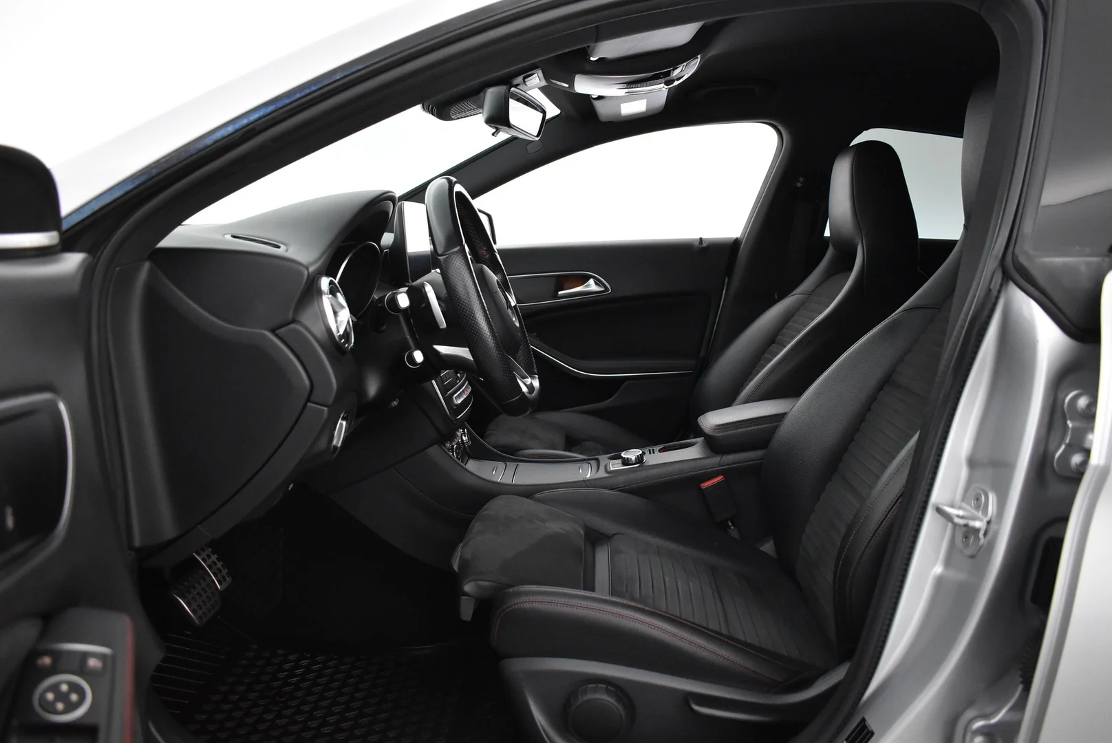 Car Image - PCyGdQtZttW0rWji9Cgtr