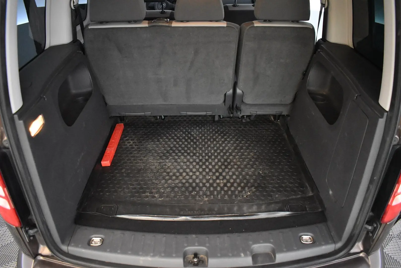 Car Image - 3ZTddtM6NtjwJp4KX7m2Bt