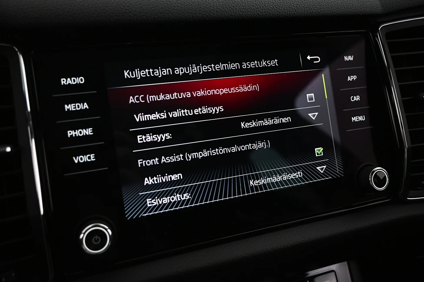 Car Image - 5awWrUO03SXYfw9SkFBndF