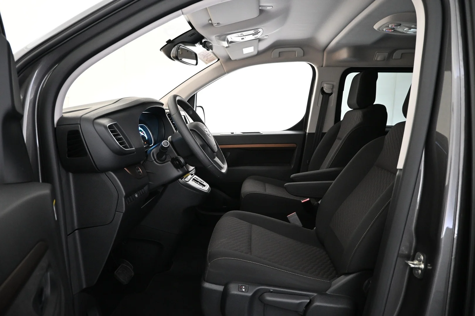 Car Image - 6TrZWcxUuM6gsbRuw1TRpZ