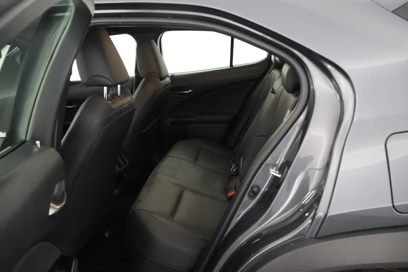 Car Image - 3Lxx1tuTk9mJaAMqc6ot8L