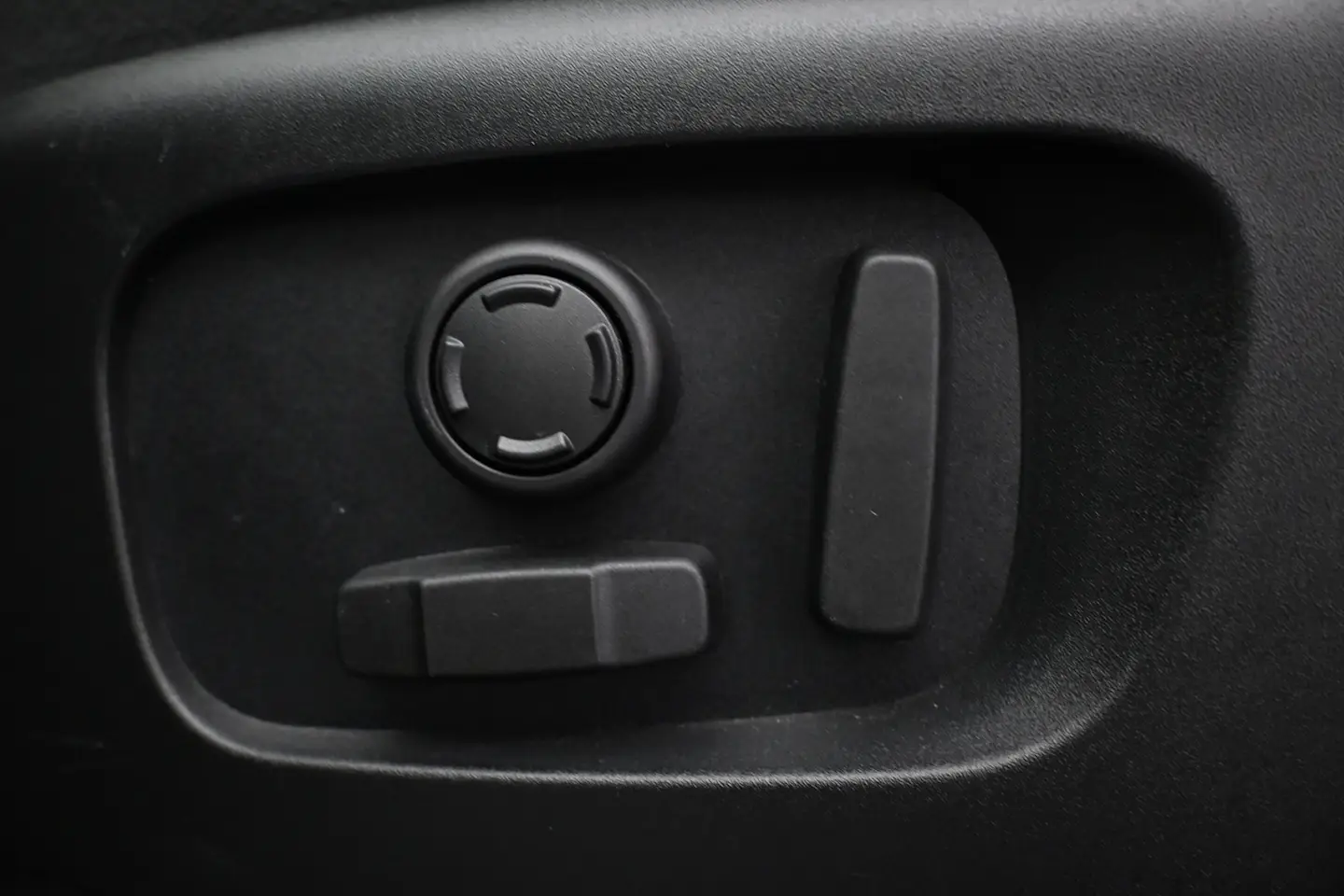 Car Image - 5Yqj8wTdV10UjcqJ42Wob0