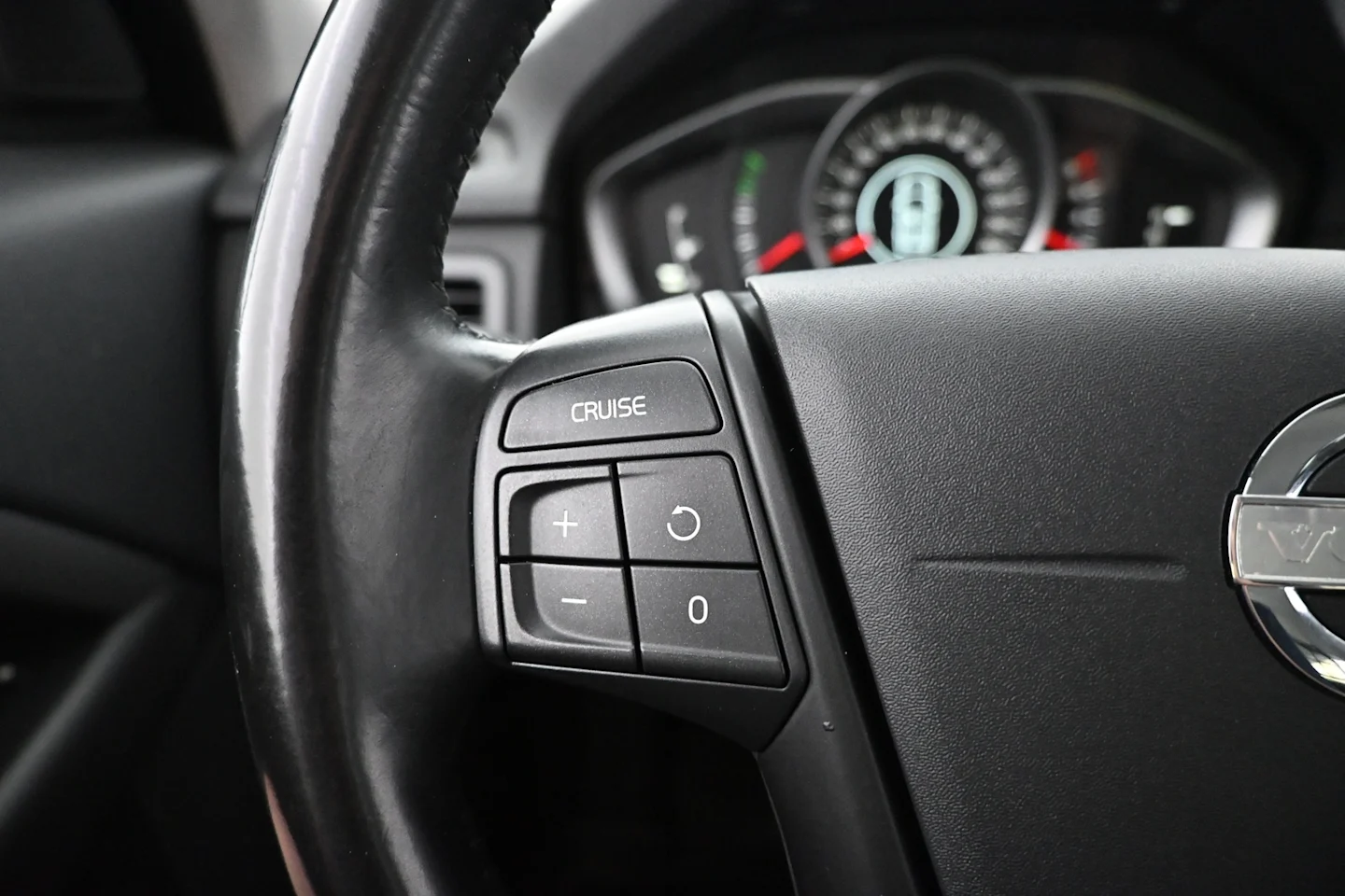 Car Image - 4V5BQhhqlZq6hvGB2rKl1I