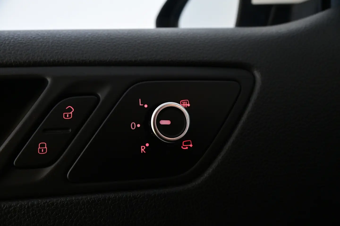 Car Image - 1h8ntuC8Kk024swyHiymay