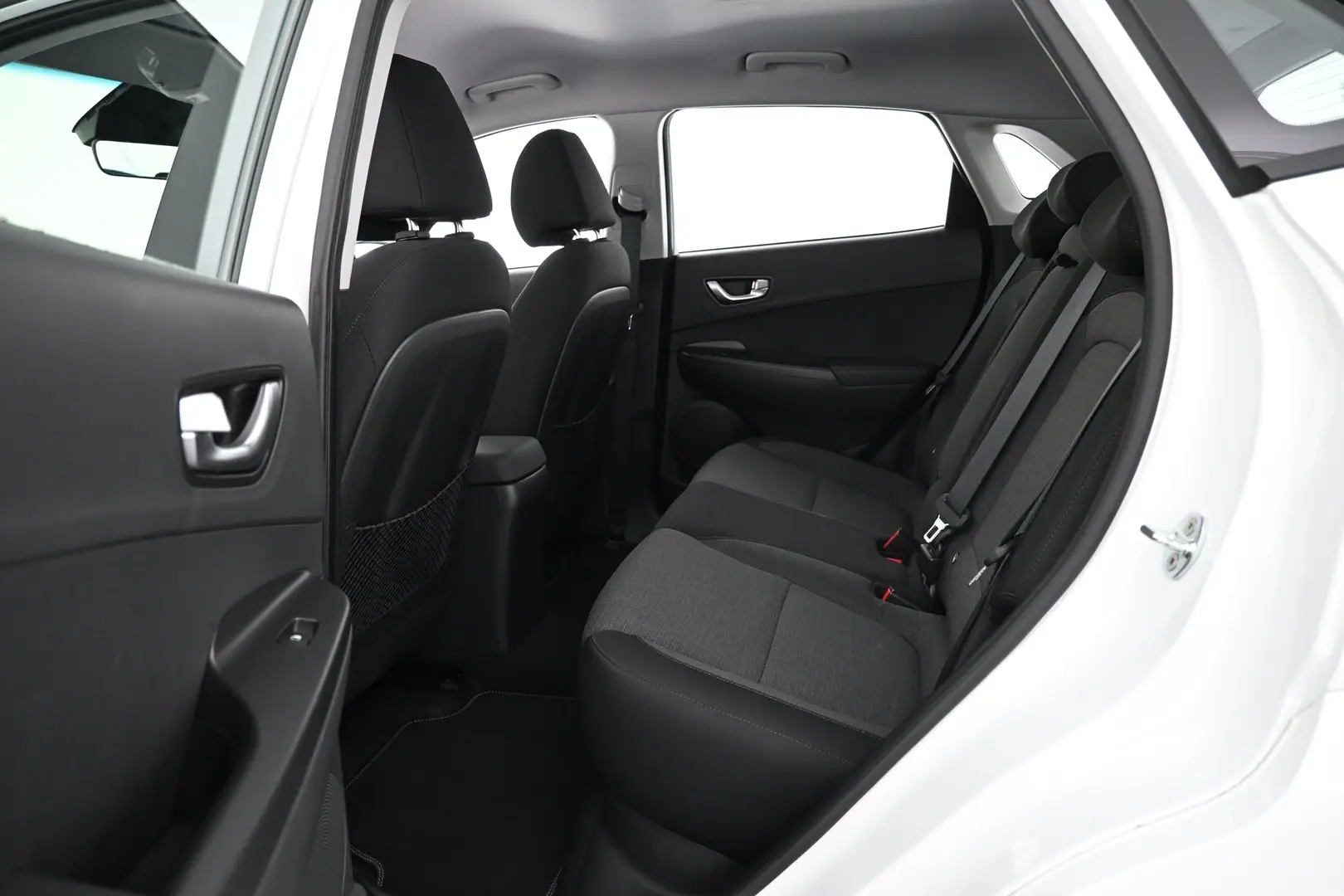Car Image - 3xOYNEFhY1pDGMY0WYFRen