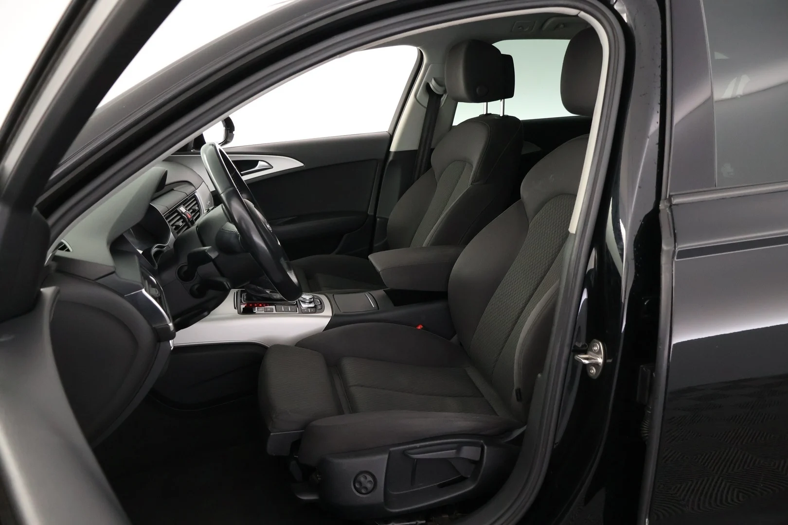 Car Image - 37jZzAKUCjlDXr88qj3yeQ