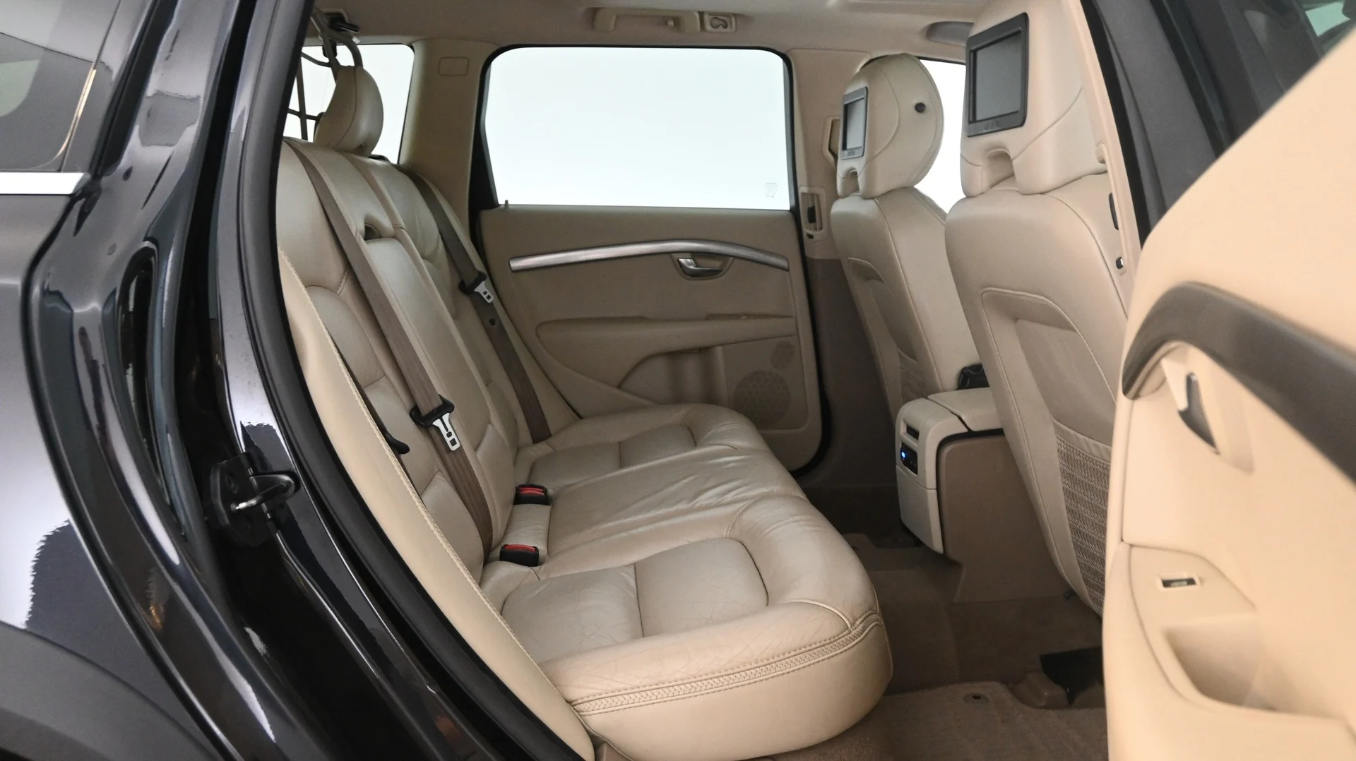 Car Image - 6YtKhCHqI5rcnhtMREfW6X