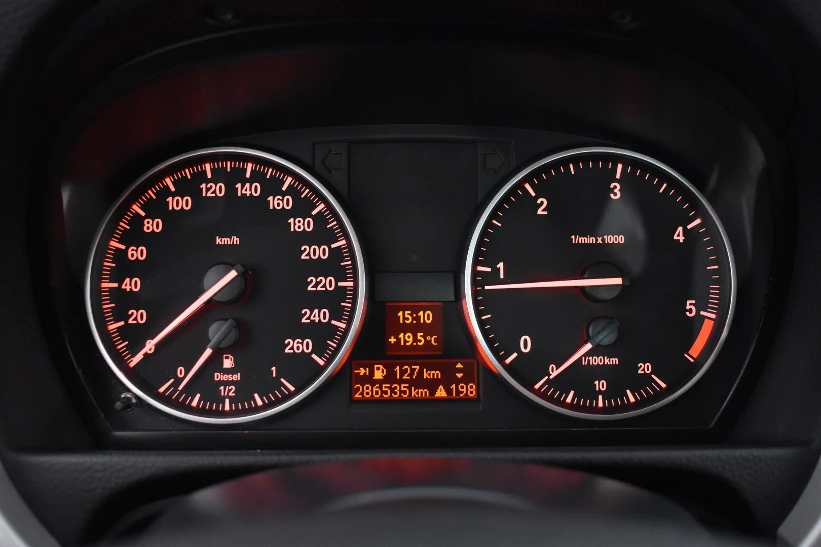 Car Image - wMKXk1NSInsy1zggXL9xr