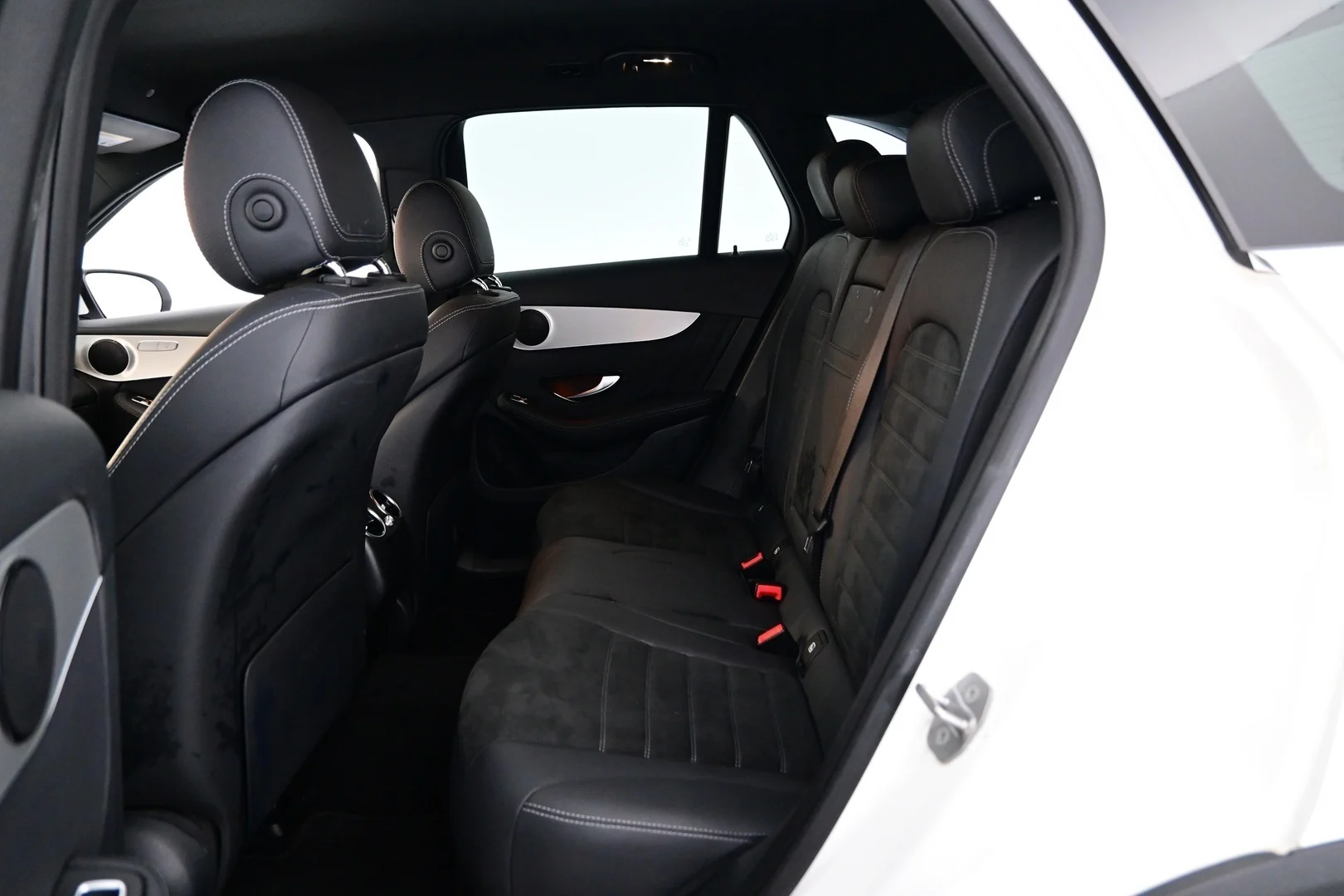 Car Image - 1TbuJ7f7cbemHToWkreFj