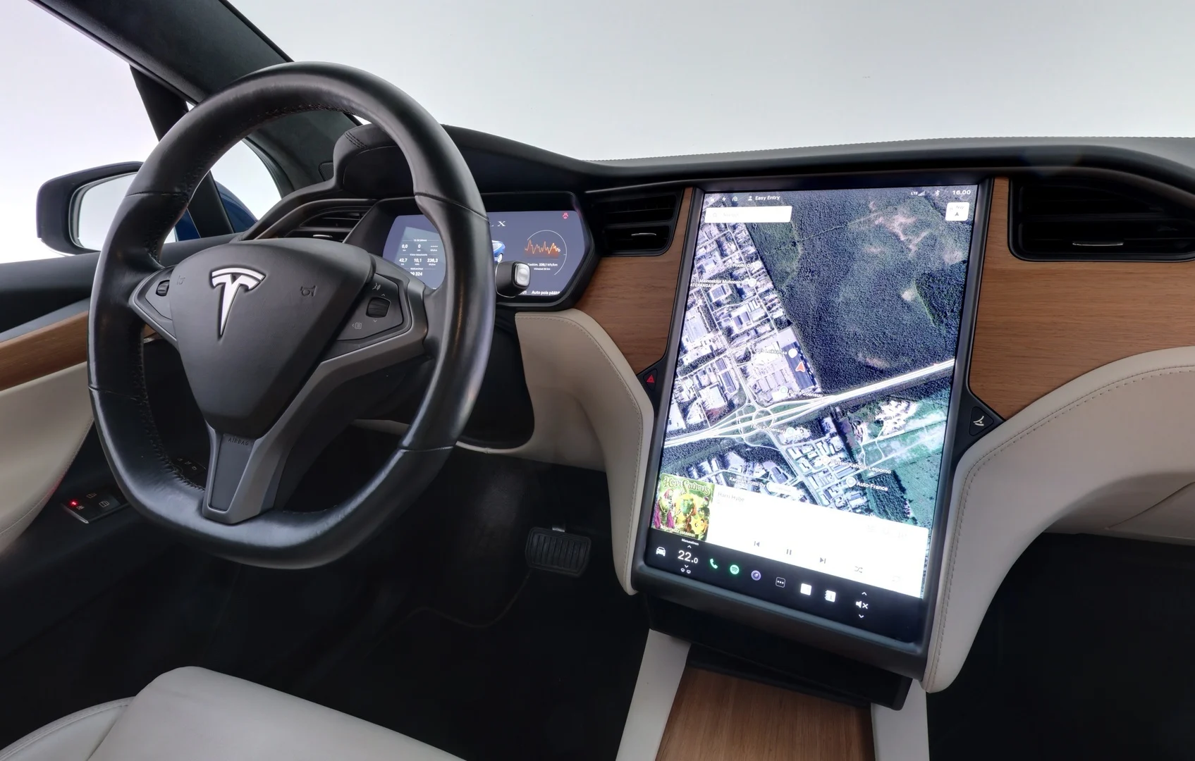 Car Image - ChJHyhUTw0z3gD7FAa0dA