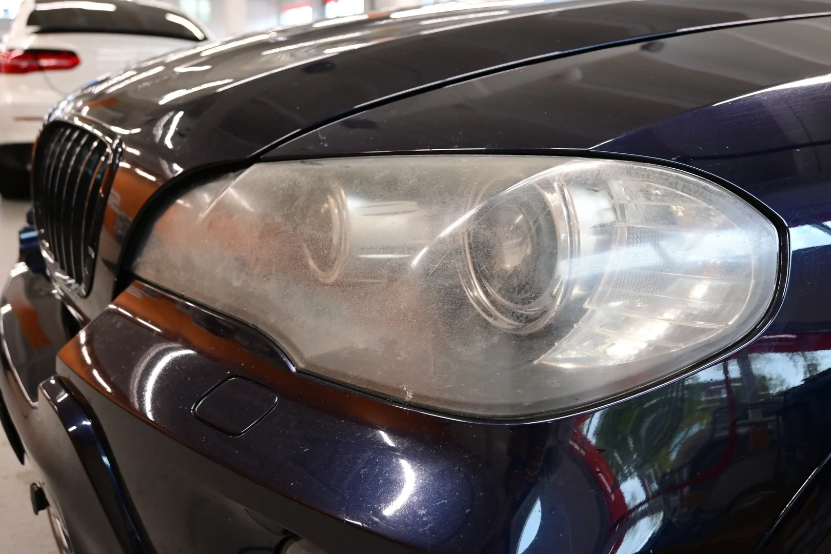 Car Image - 4SuMcyruJ4dh7d4pxATRES