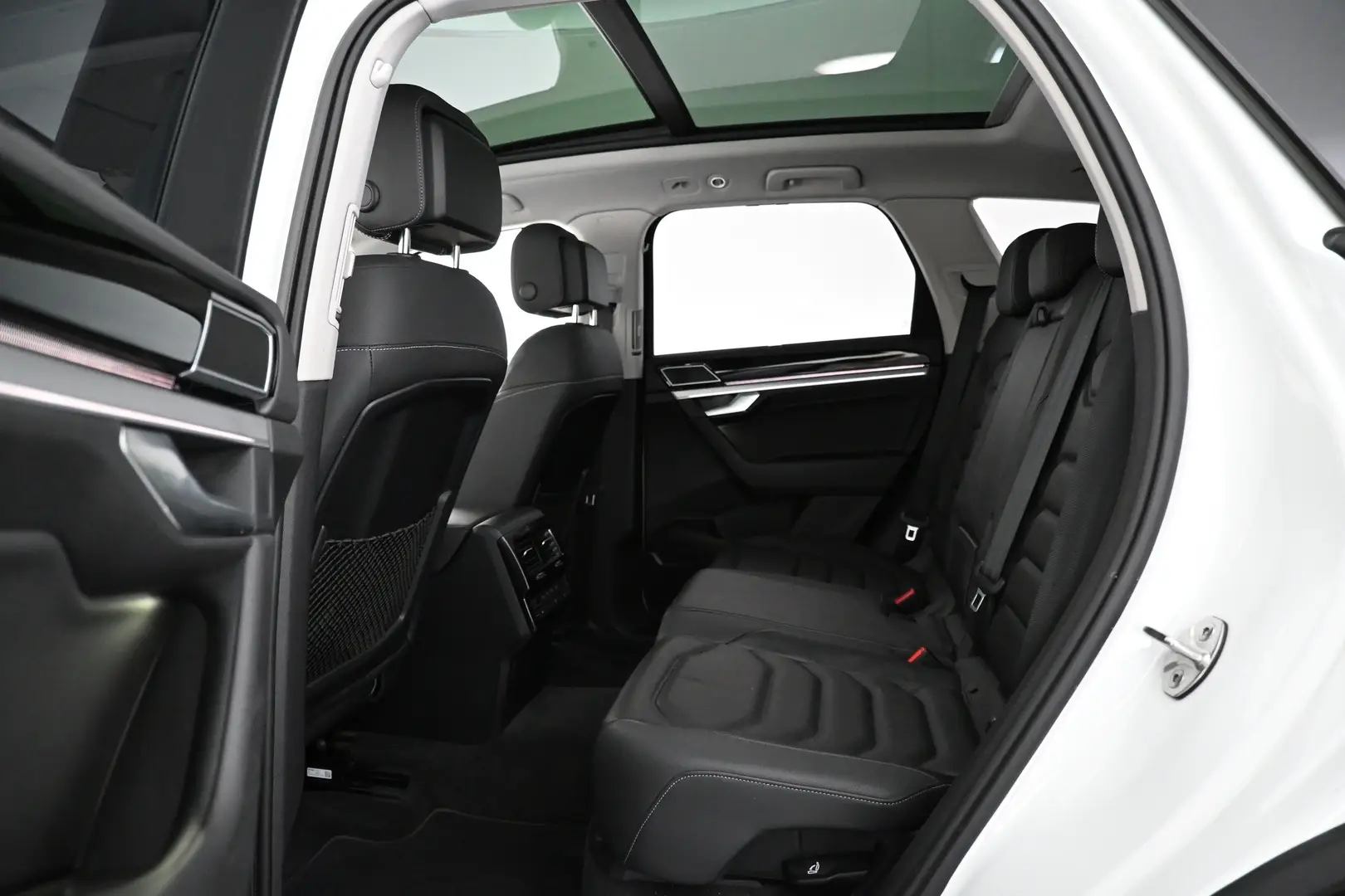 Car Image - 34GHuz6izc45g62k3u0Gqs