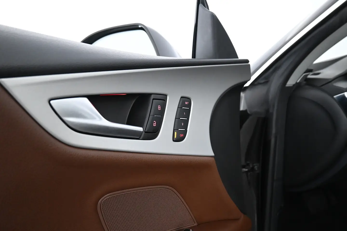 Car Image - 5jyNhnt9hopTDT2gRZMM0K