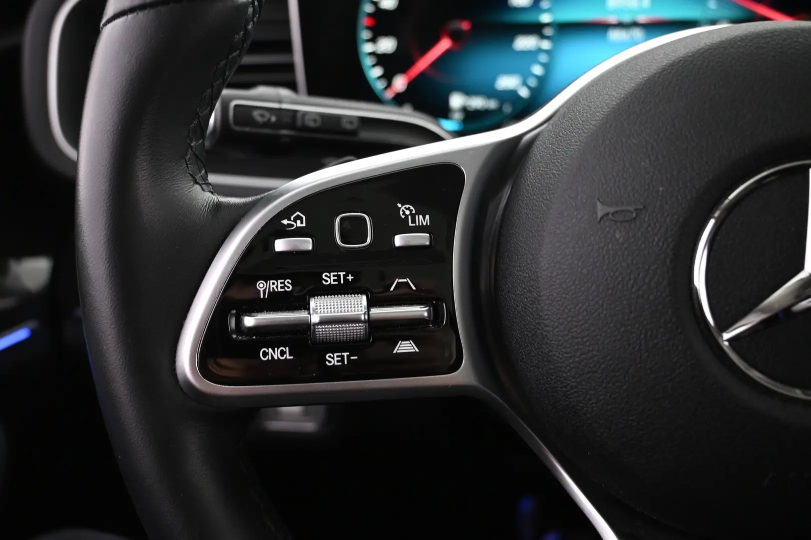 Car Image - 2kfToUqBYUsdzcRQshvHbo