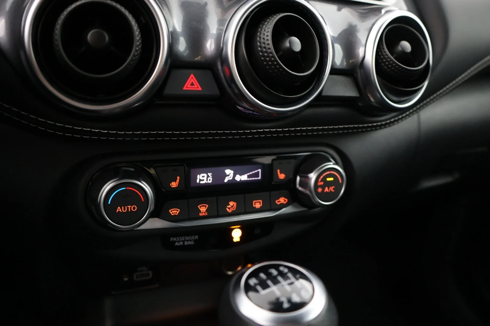 Car Image - 9zvIKBB9xqGyw4PYhA5JL