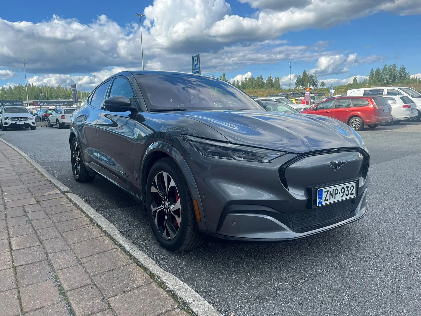 Car Image - 4LwiJdWjDoyOm8MSmAjyvd