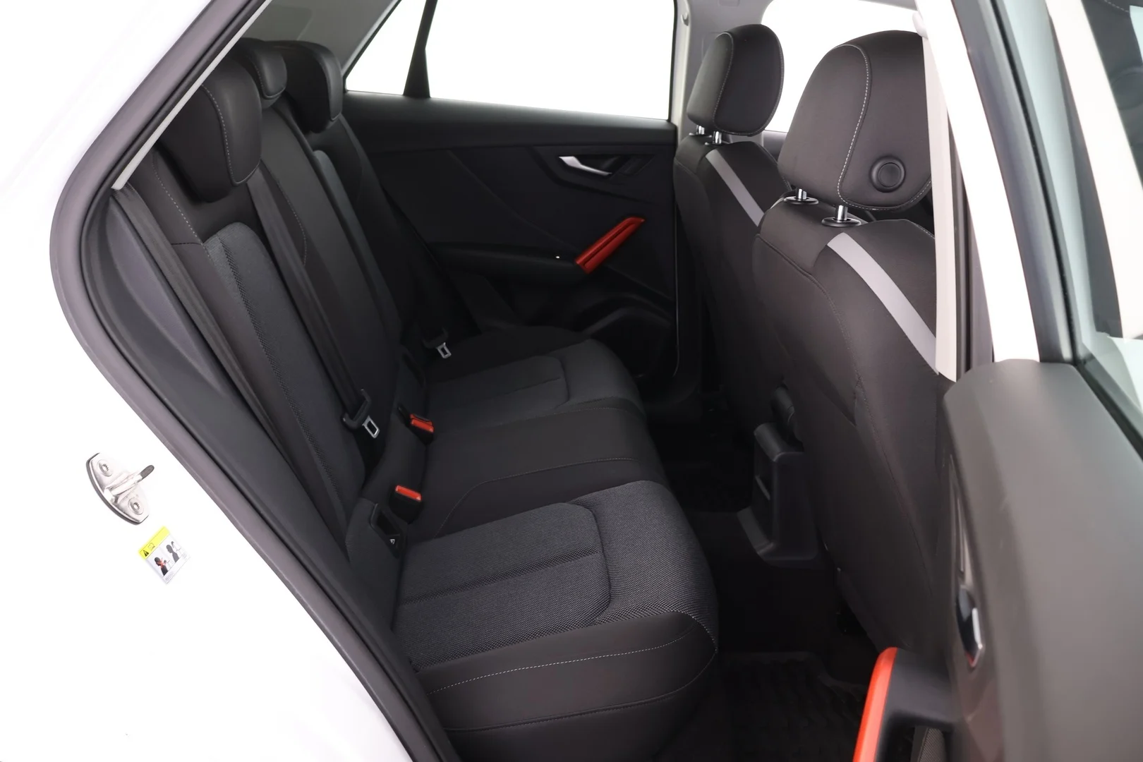 Car Image - UUAVC1WPwR9KHyCfC6ymS