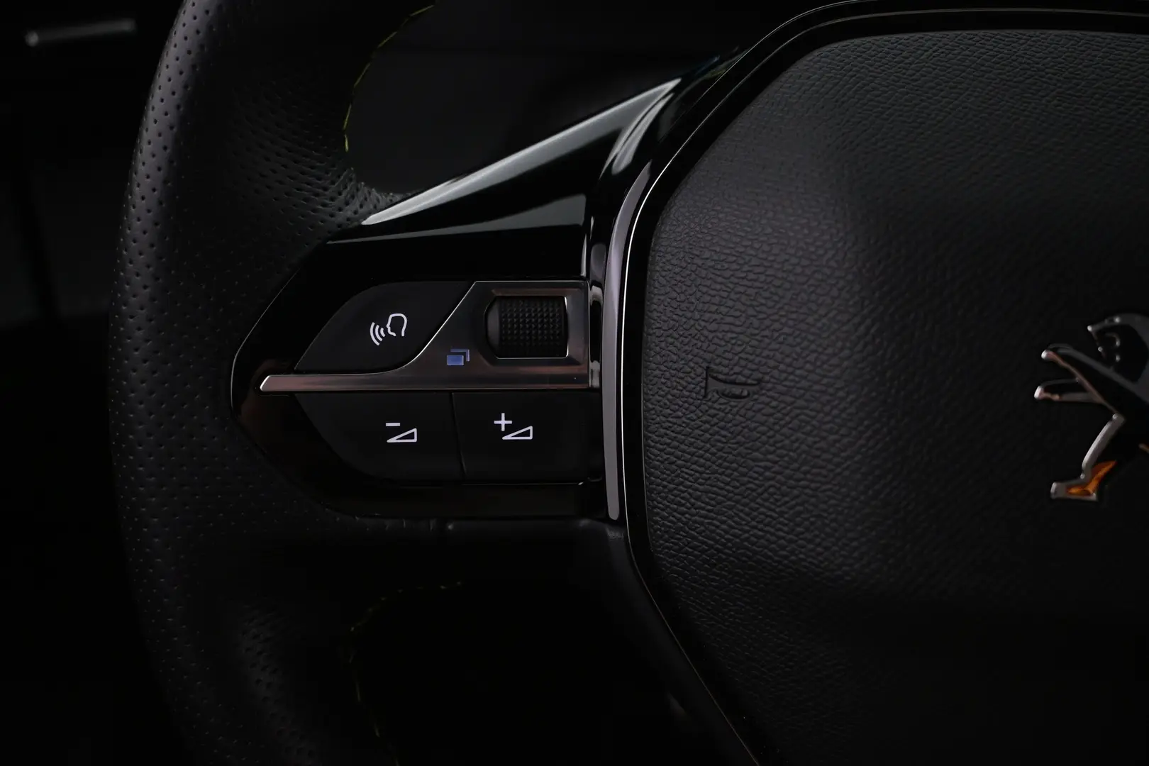 Car Image - sXxo6xBxXp7fKdJaGDMiL