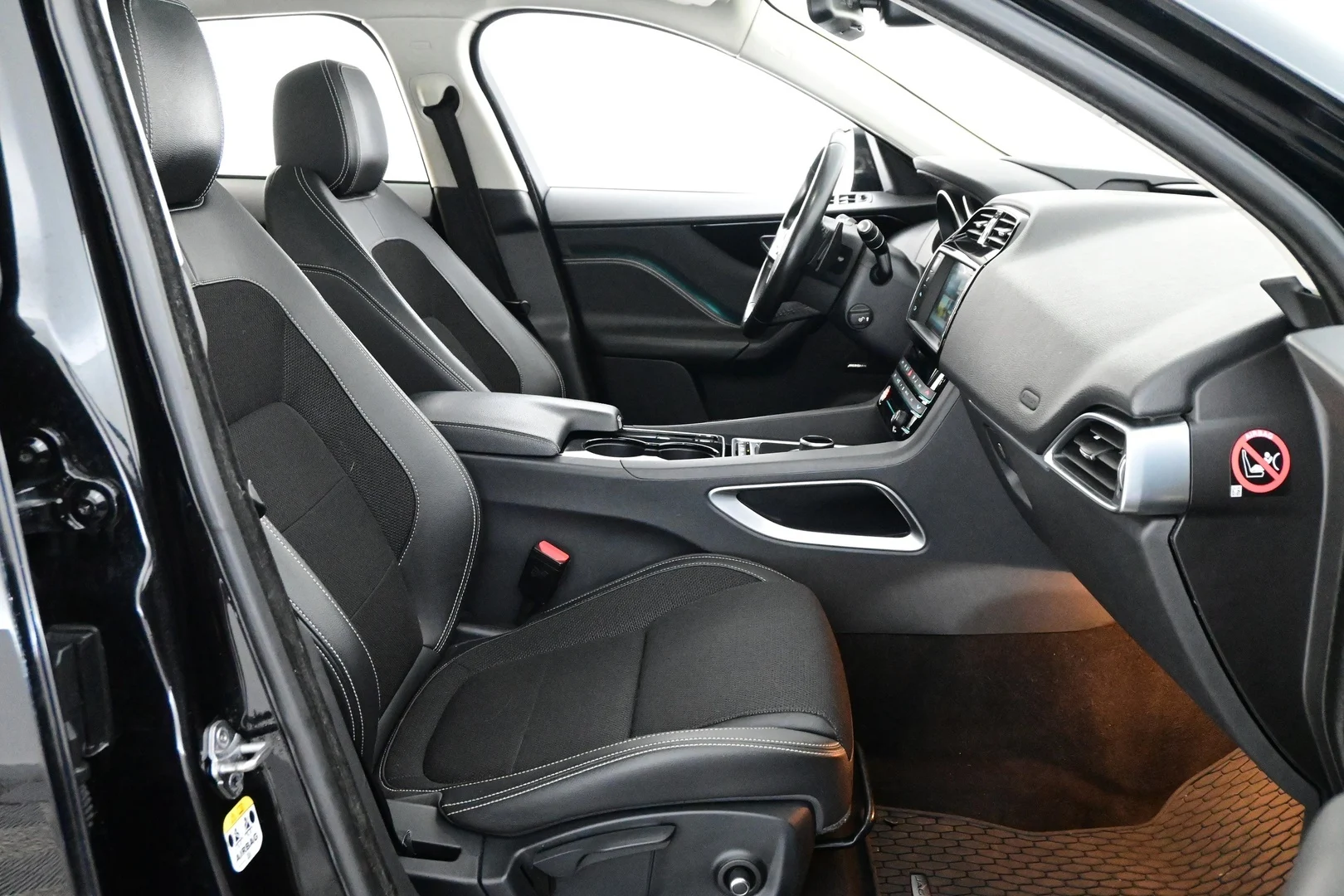 Car Image - 4NQ3SZ8dhi6qx4LLSRgSa5