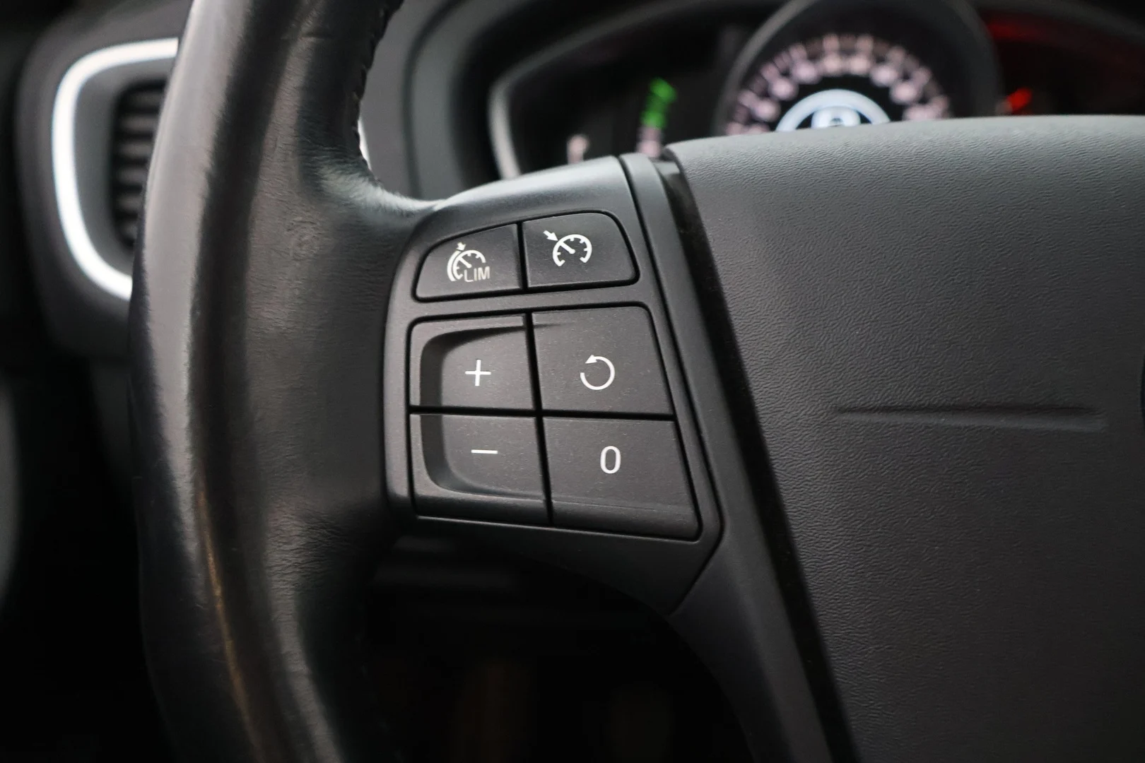 Car Image - 3gxsnOleE4rTTirj69LNdp