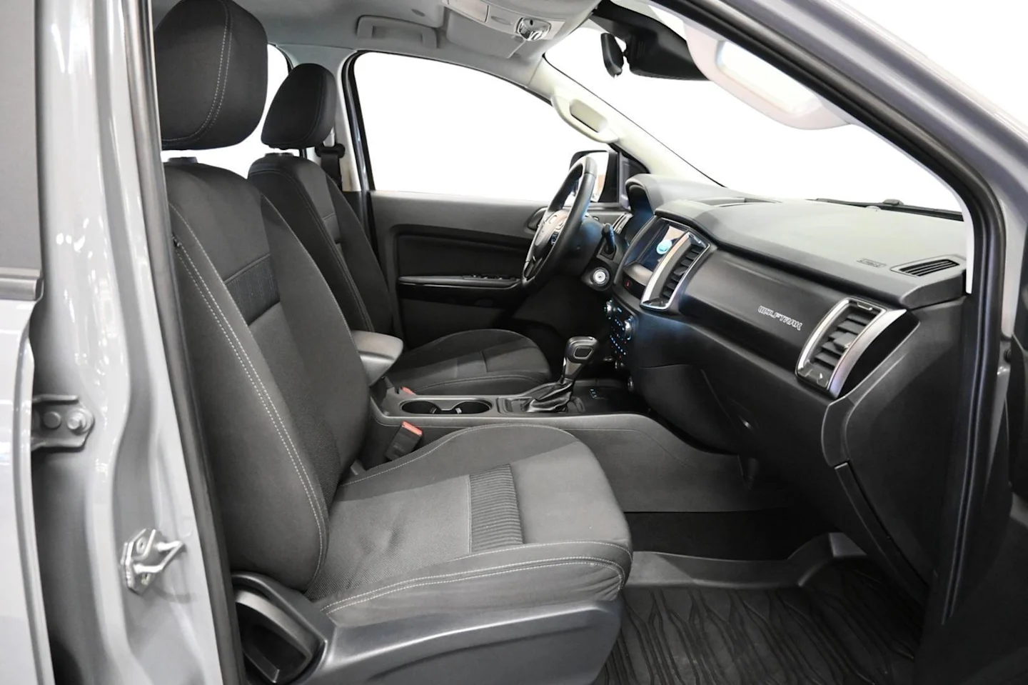Car Image - 1koIBVT3GLvEi30ayObkL4