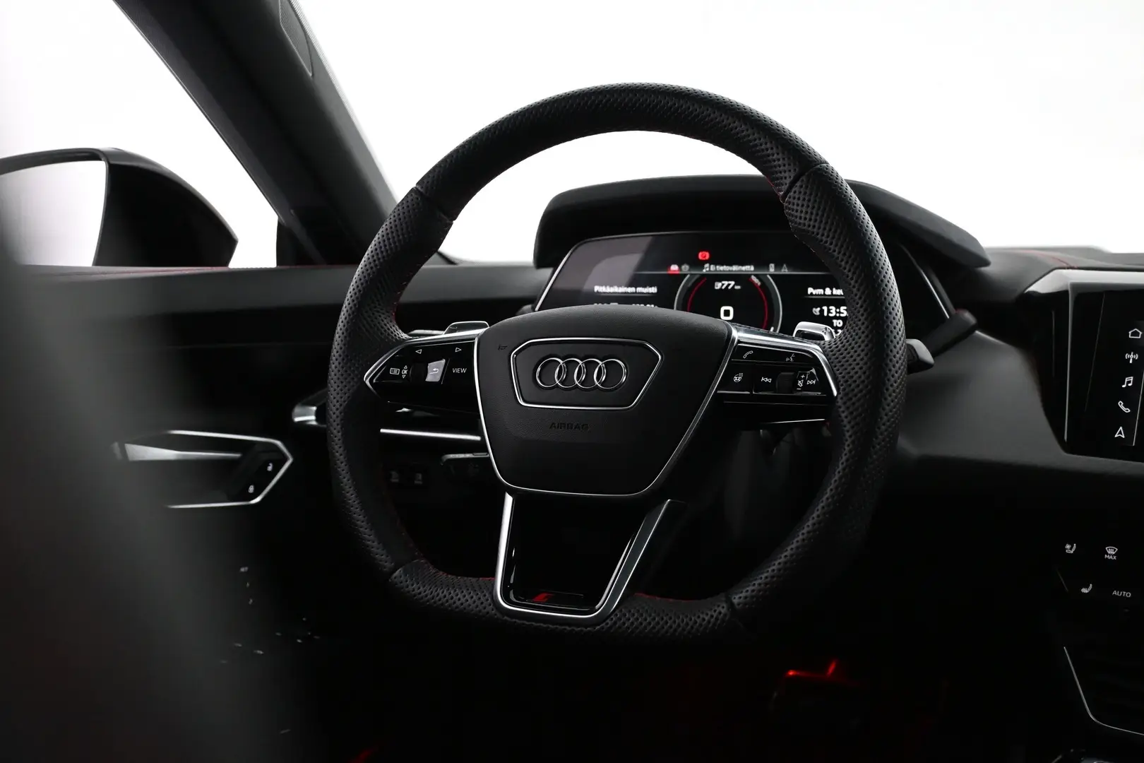 Car Image - 3lFU9XgN3VsanjiuCGeTjp