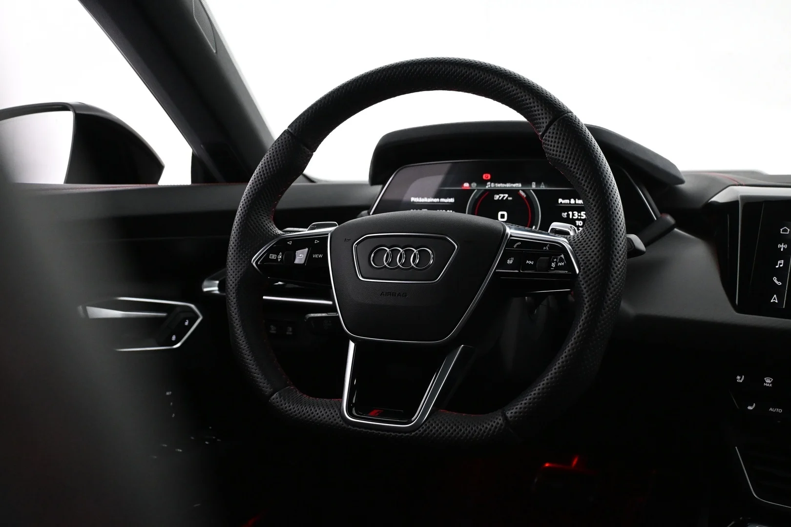 Car Image - 3lFU9XgN3VsanjiuCGeTjp