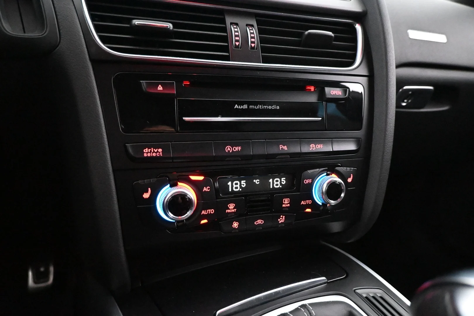 Car Image - 2Iix5JqlSdYvA1jj4GKJvF