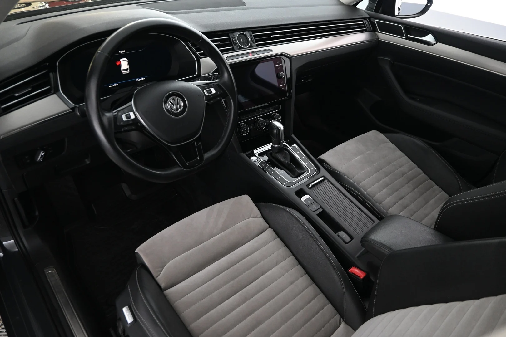 Car Image - nbXJkeKu6ZIWOc9JVsJer