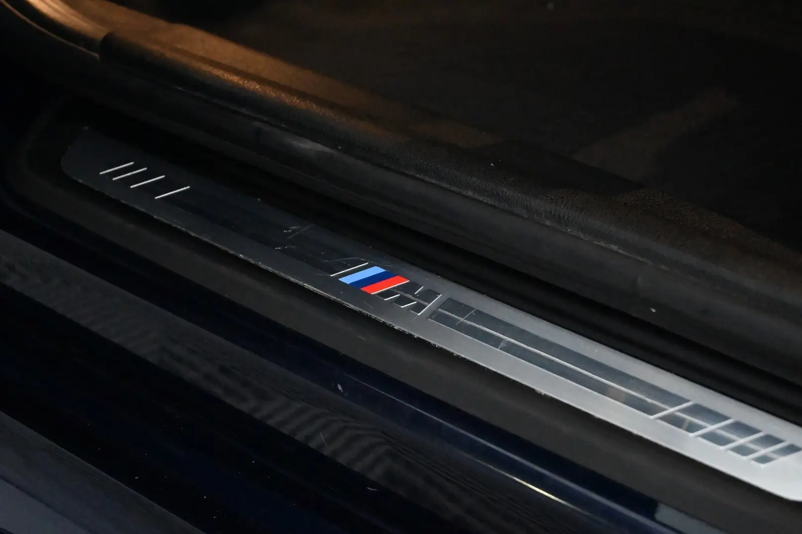 Car Image - 7b3zn3E0RXItEONkwFPrjv