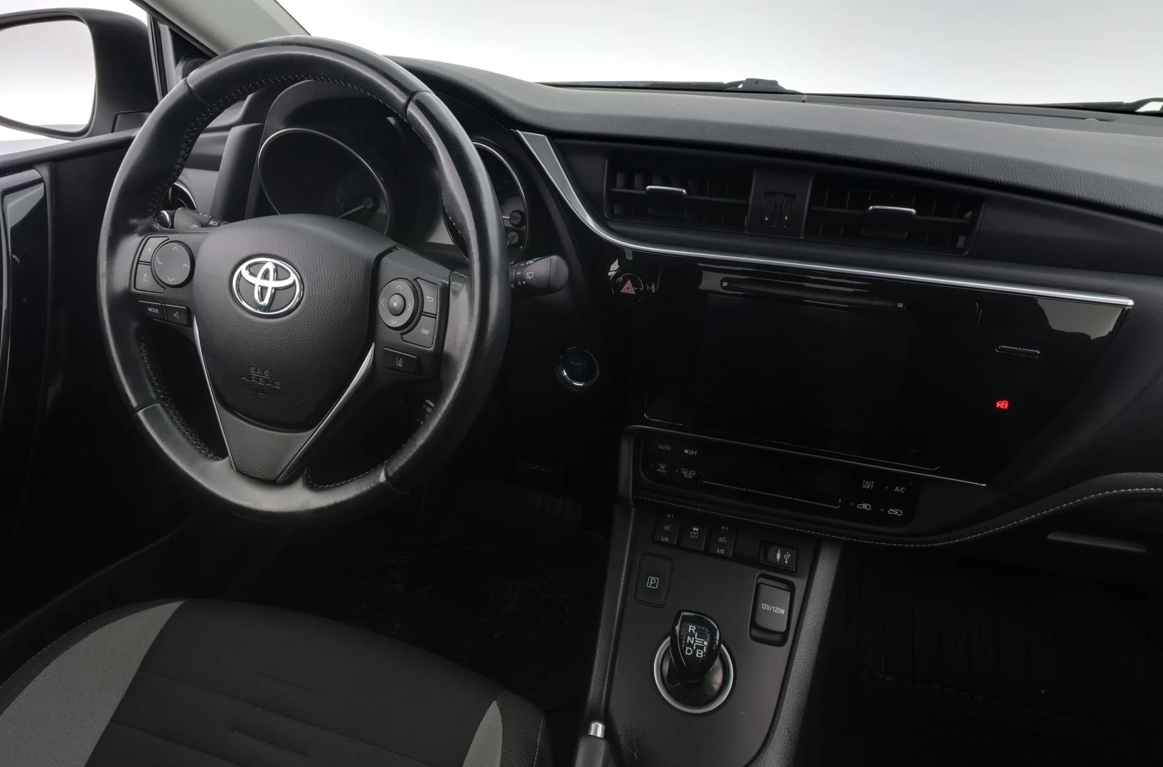 Car Image - 6WVSG3e99UhOYJ8idpoFnw