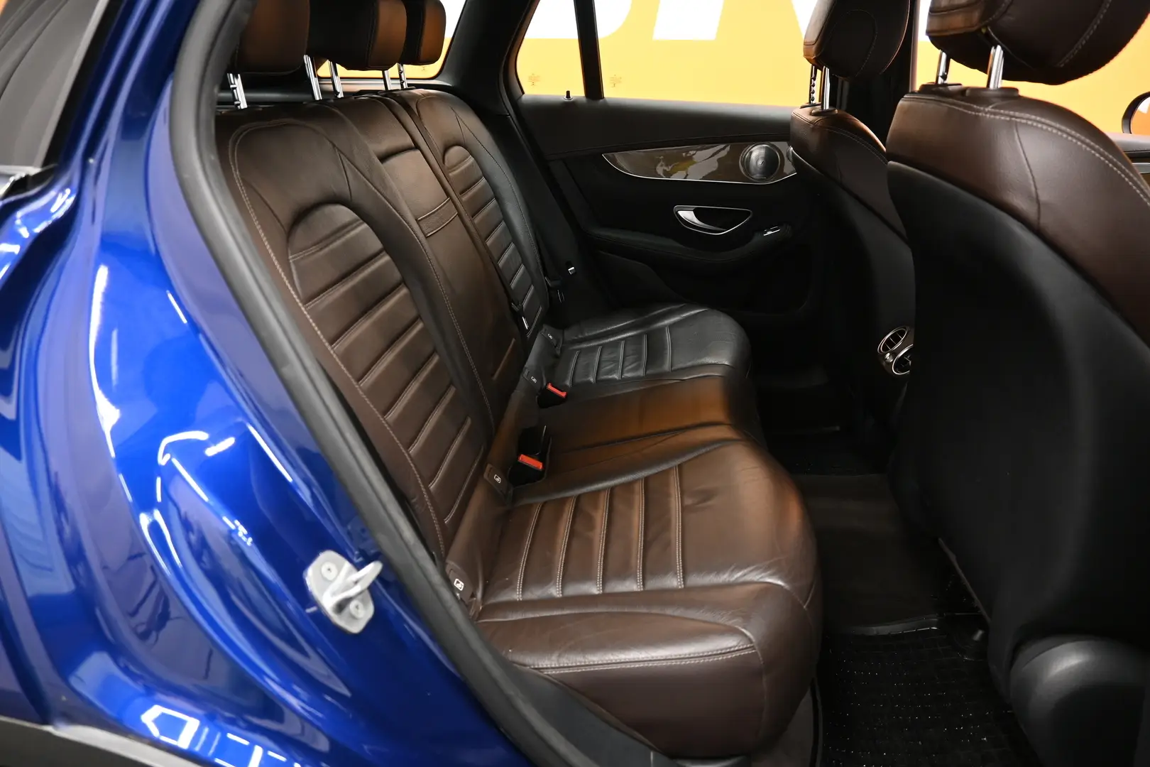 Car Image - 2DMkeLTdH8i7n6PJ8kq7vE