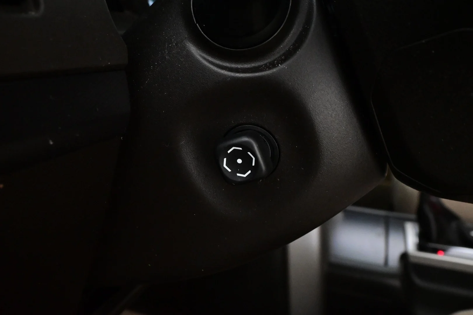 Car Image - 5M5YdG0PzylyqLbdGWuZsi