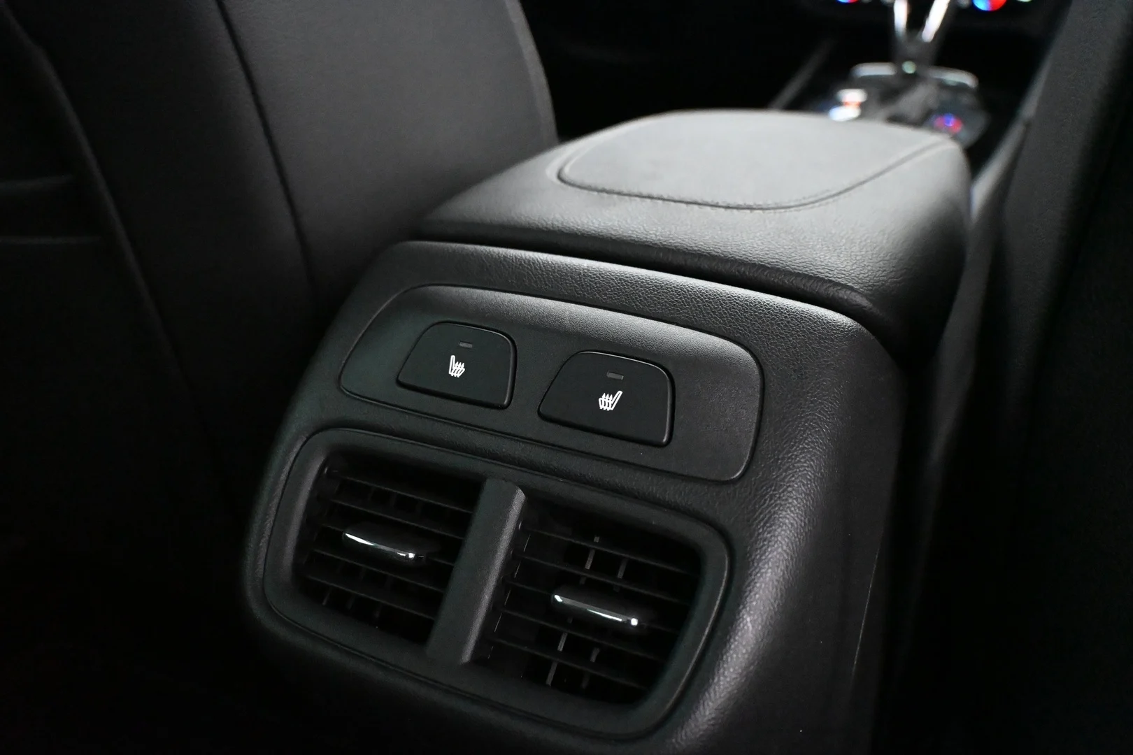 Car Image - 6MJZPX6hYf1m4eT5D9czAu