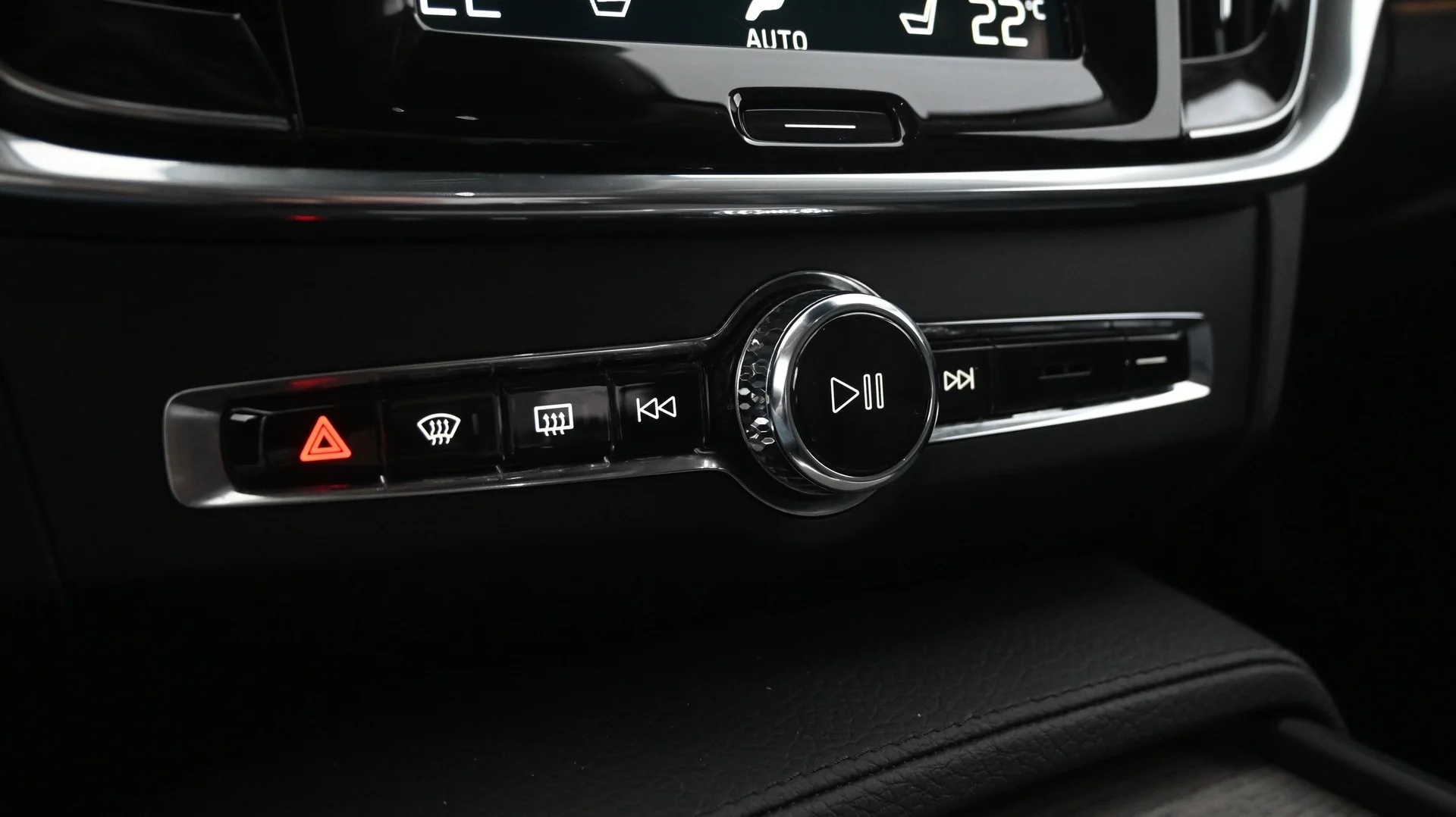 Car Image - 6NLX5z41E88iJqrnKELbK7