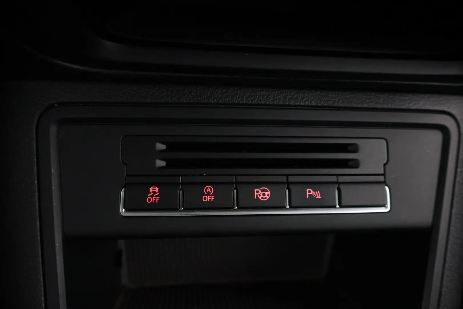 Car Image - 309mnchTk2vuSPaSA9E93