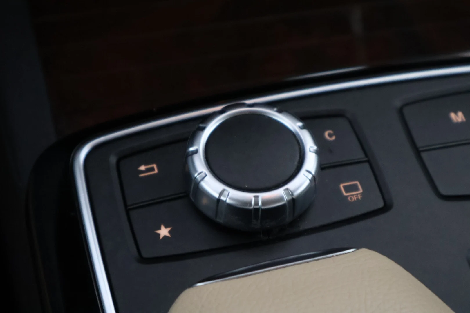 Car Image - 7xcRat8gsp4aUyGuOnkYQH