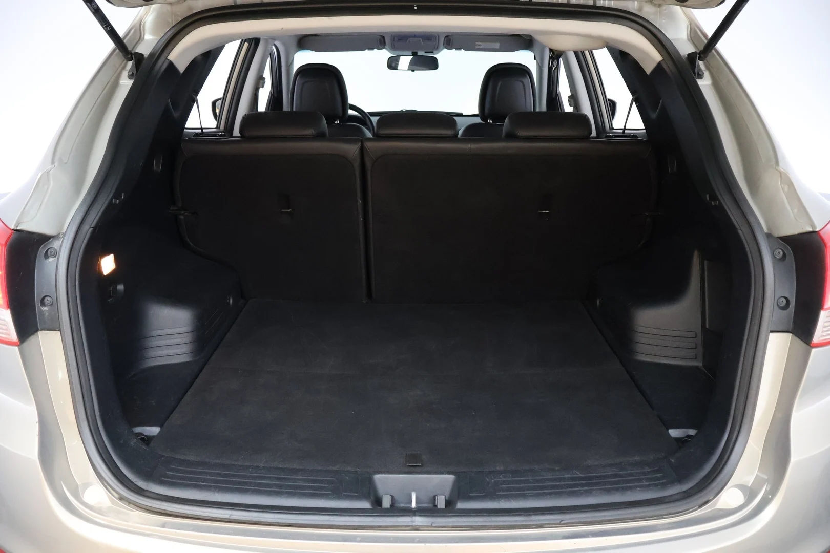 Car Image - 16QUKA8XfvrEdqsiJTGS4D