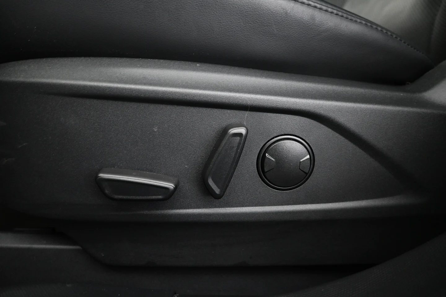 Car Image - 2NtY9ZnU68GQga3ahMmU2g