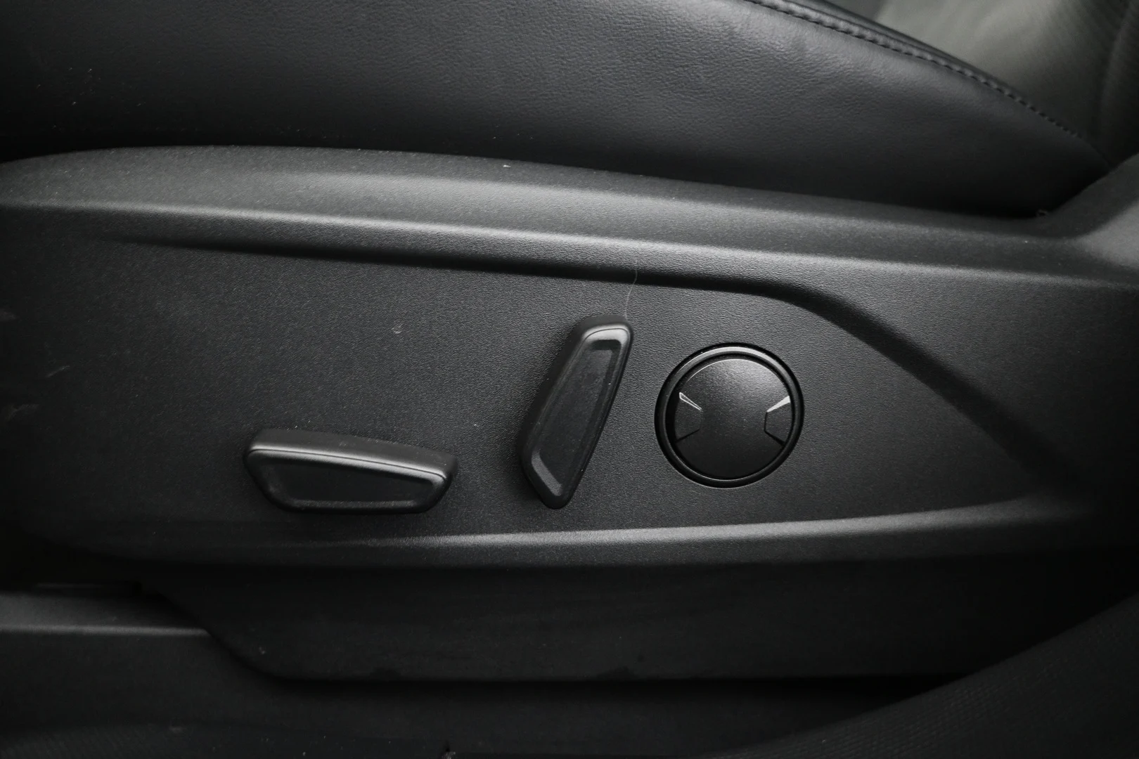 Car Image - 2NtY9ZnU68GQga3ahMmU2g