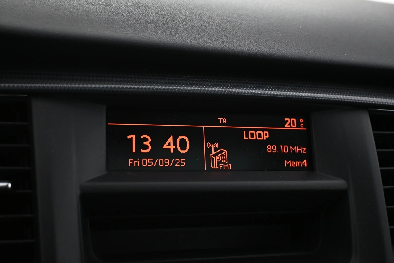 Car Image - 1PlBwZWswNSi4Eggo3Vwg3