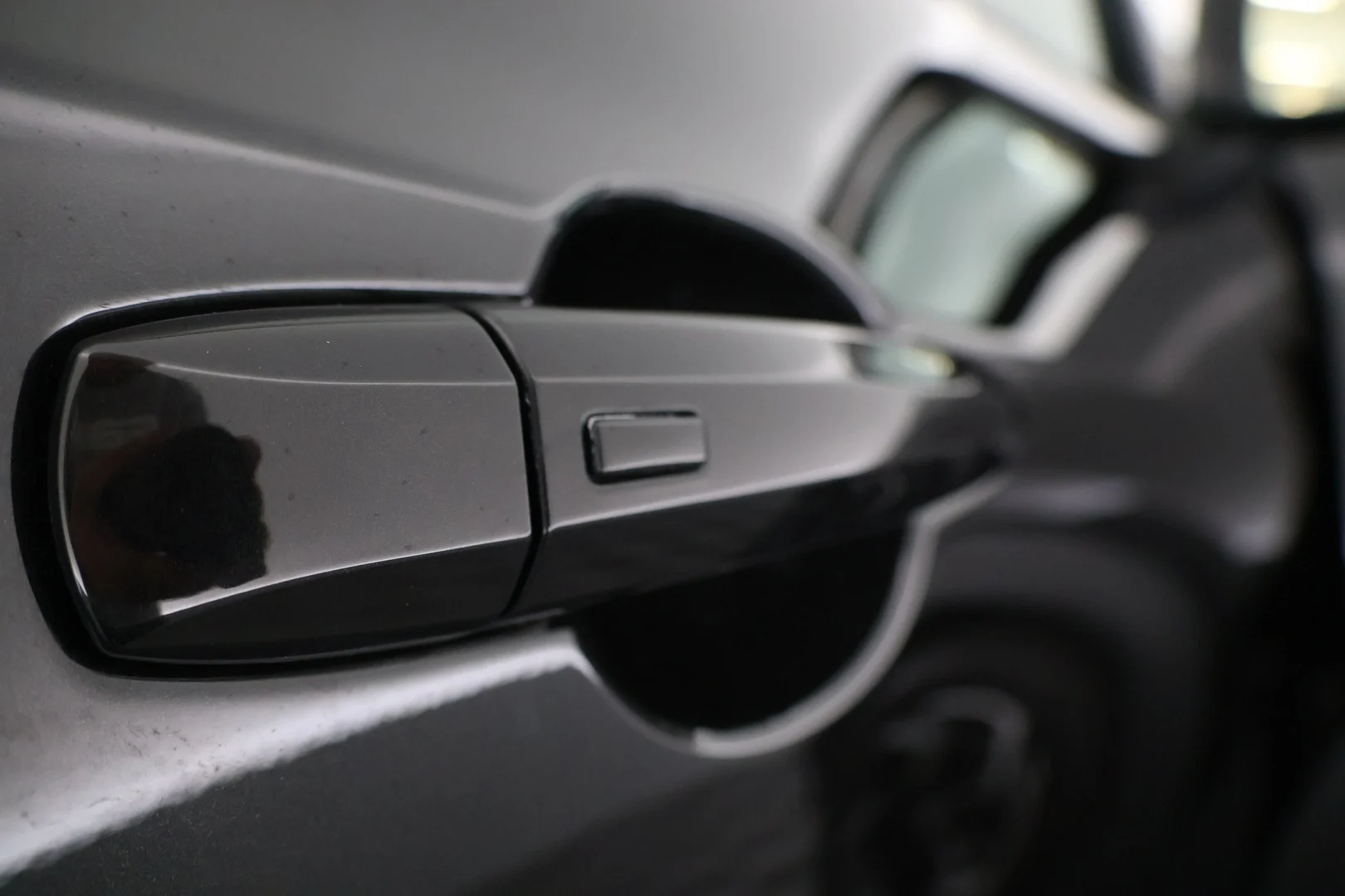 Car Image - 9zvIKBB9xqGyw4PYhA5JL