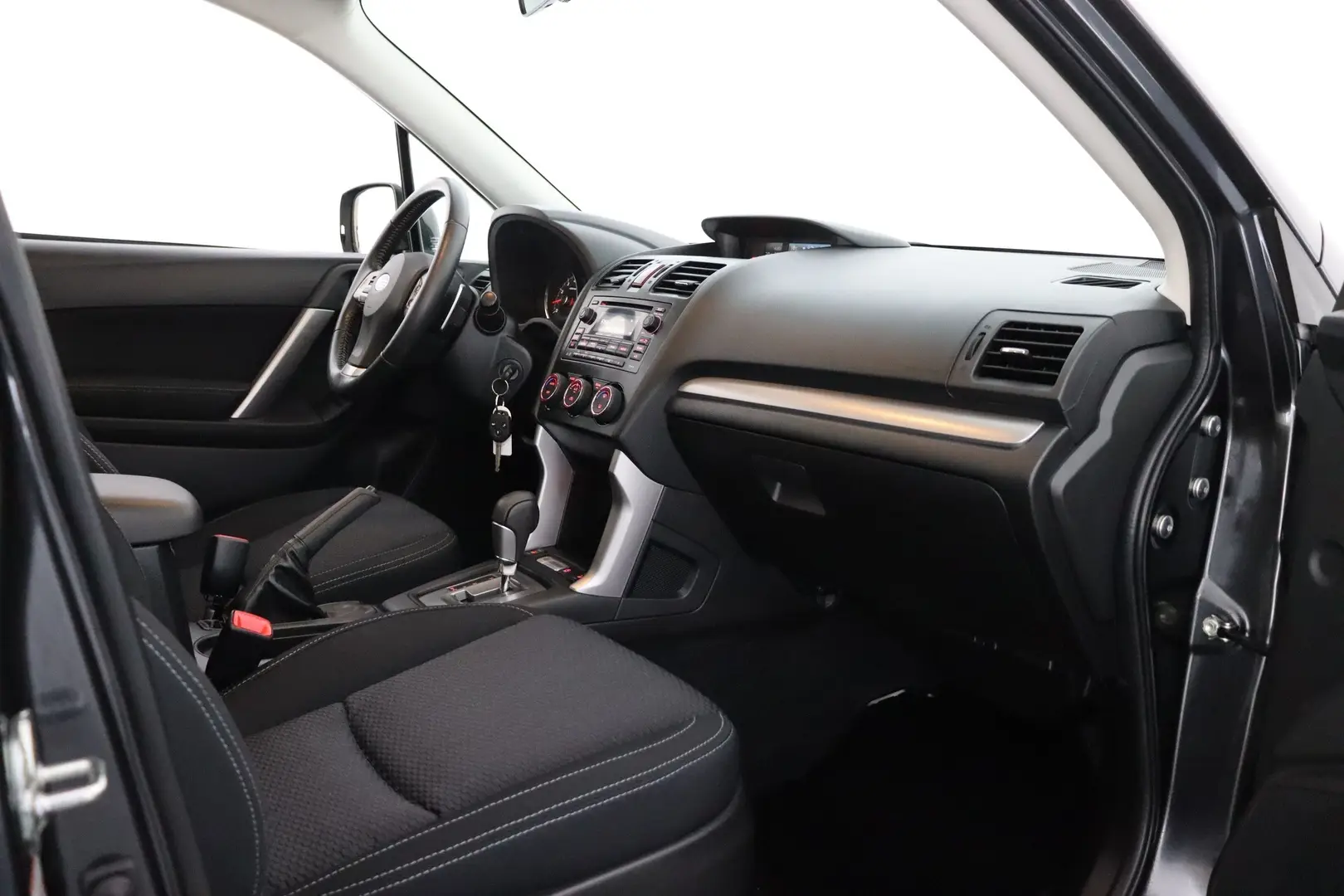 Car Image - lgxYfdDB1fVkjAHHxAgi1