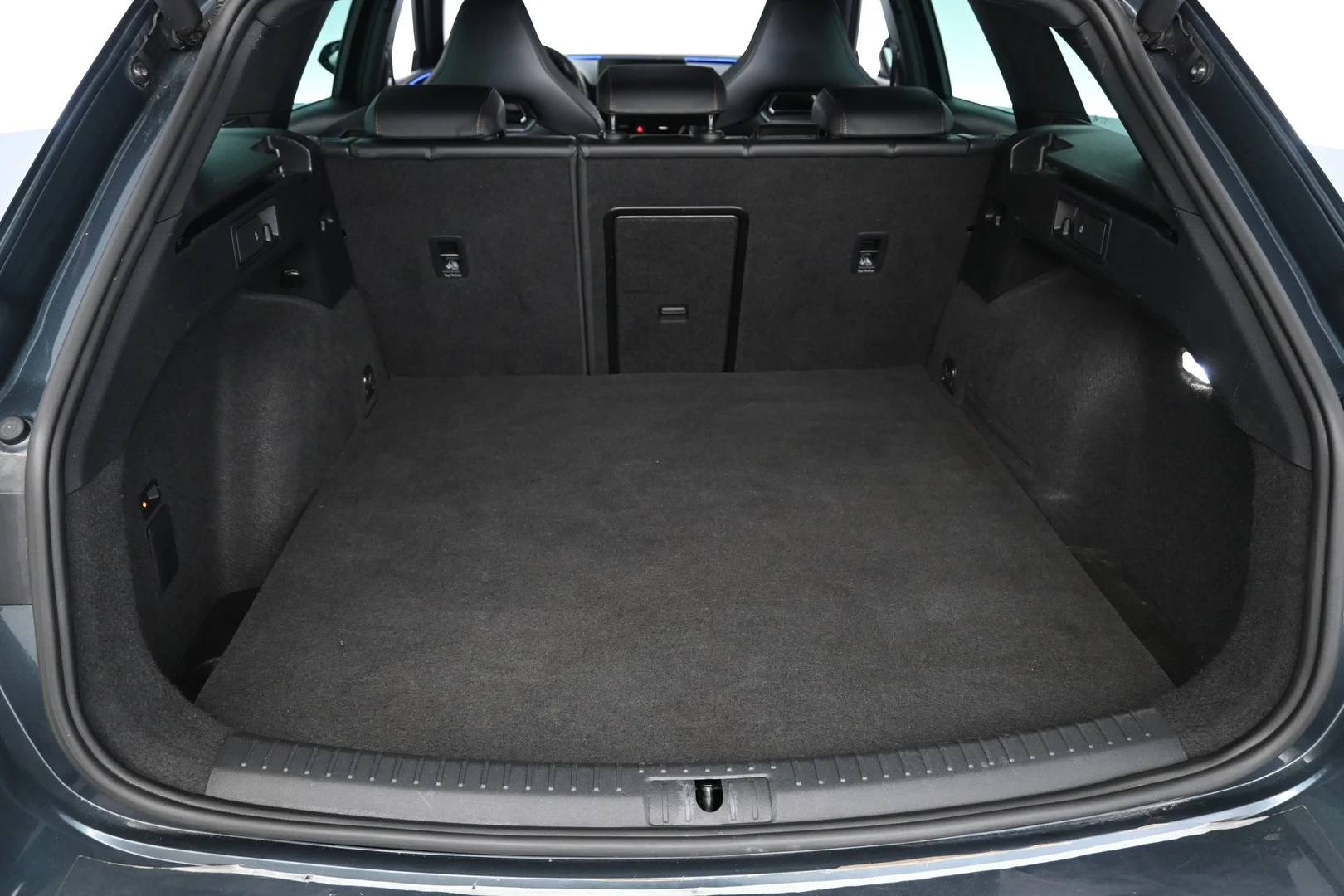 Car Image - 73YFC1fIFBuxoOenZkiaSe