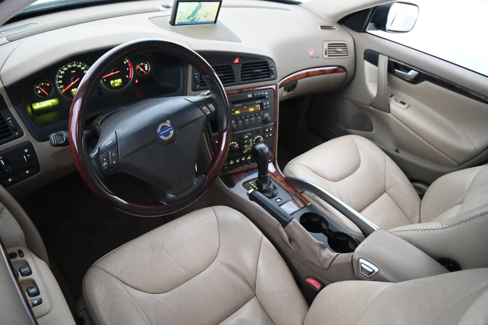 Car Image - 3xBmOLjGC8LYkEuUWIp6ij