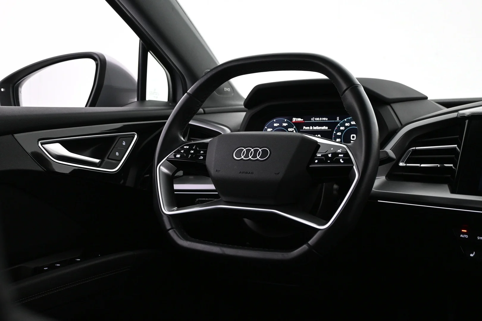 Car Image - 1CSIqdRZIsW43YDHMtjLnx
